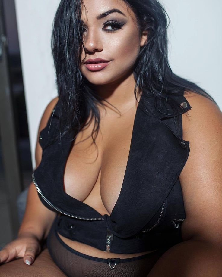 Diana Sirokai in underwear