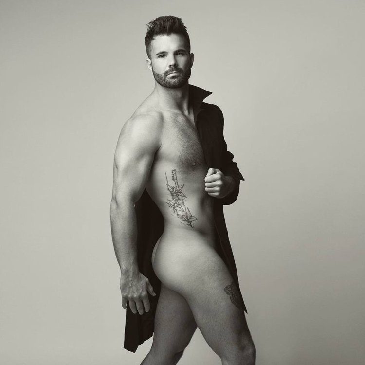 Naked men in films scenes