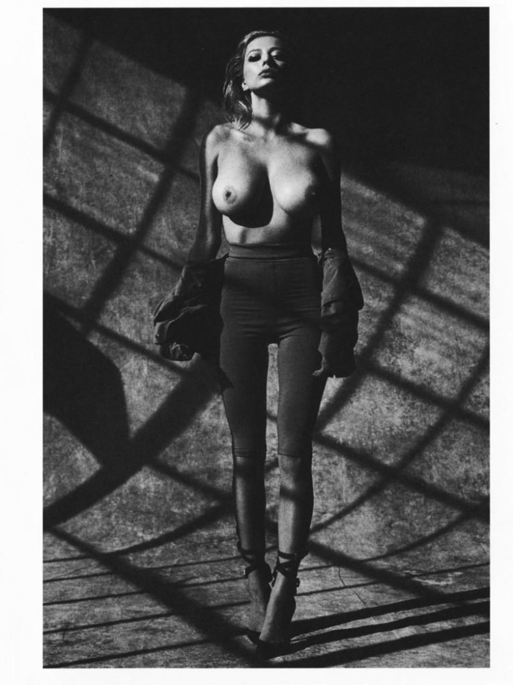 Carolina Vriland breasts
