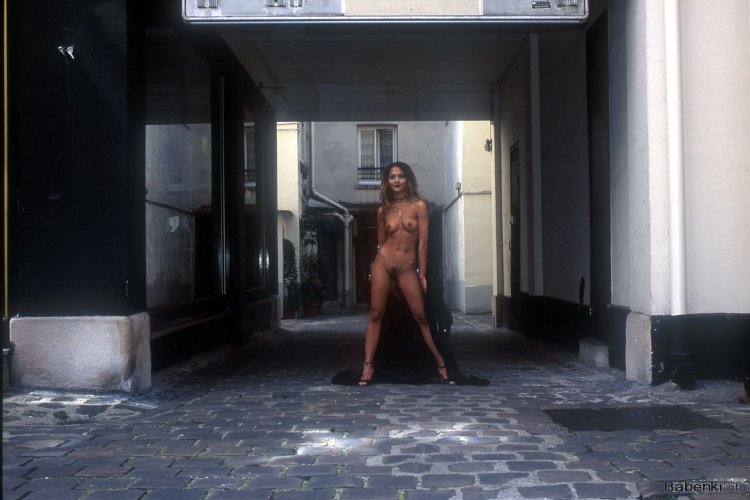 Naked French women