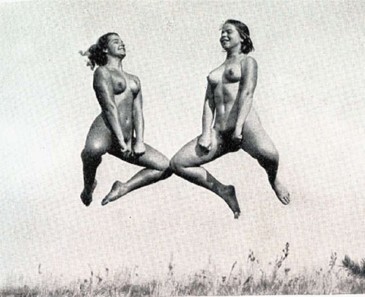 Naked Aryan woman