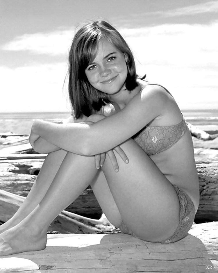 Mini bikini competition