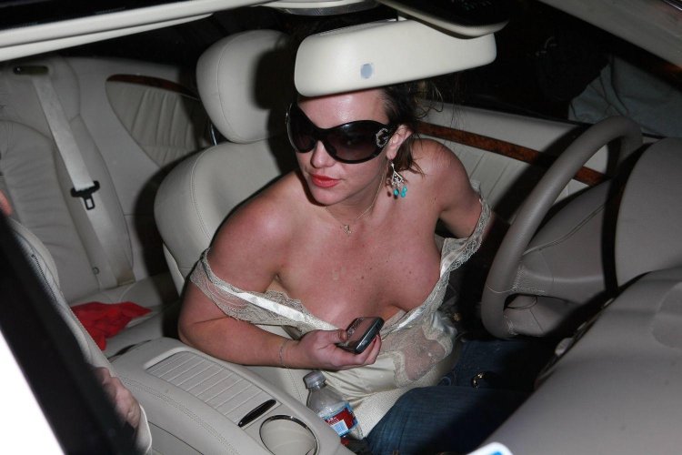 Britney Spears without panties