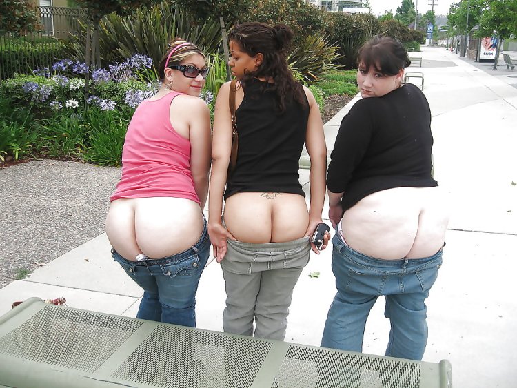 Demonstration of naked buttocks or Amtrak Mooning