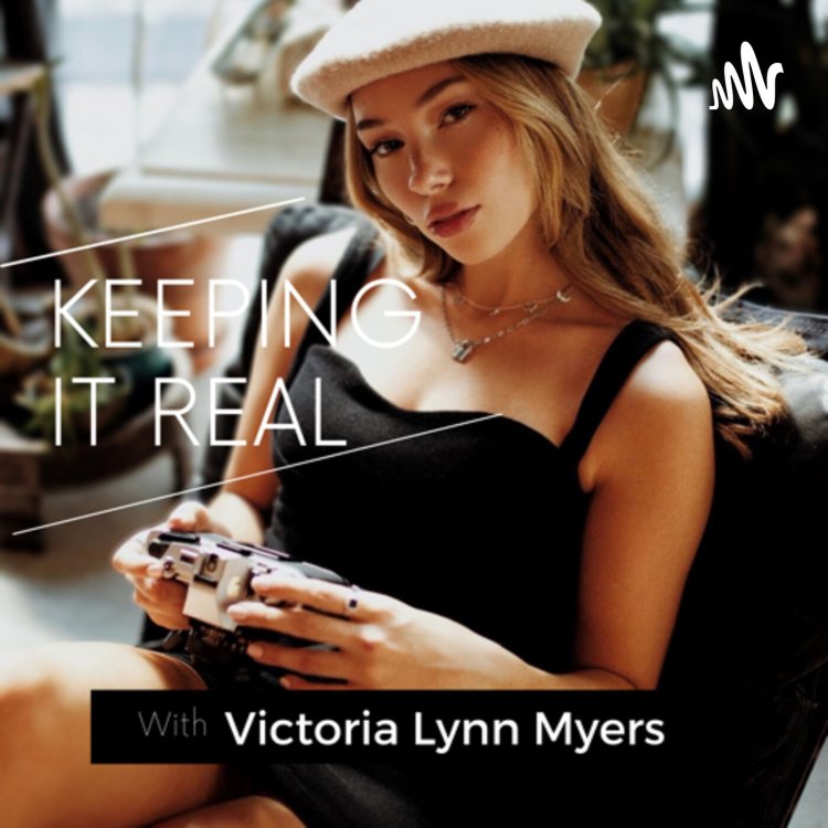 Victoria Lynn Model
