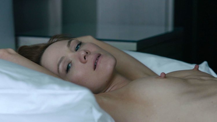 Anna Friel and Louise Krause