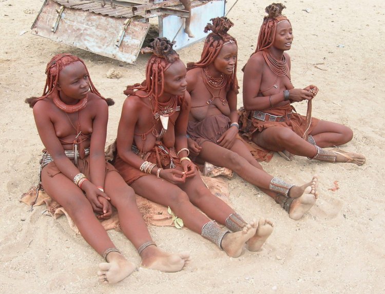 Family nudism Body Art