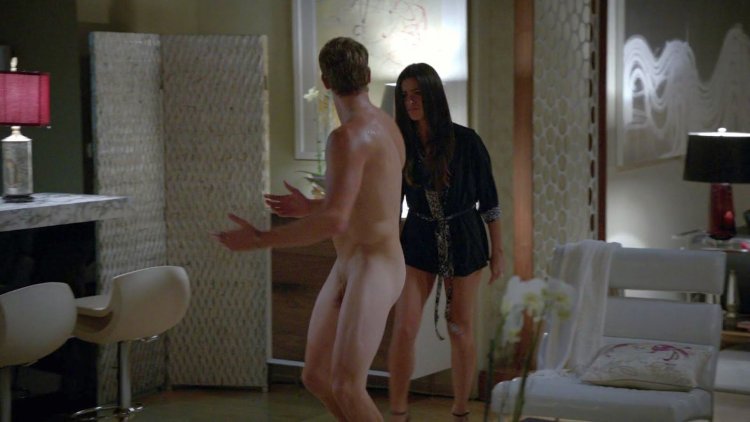 Naked guys in the series shameless