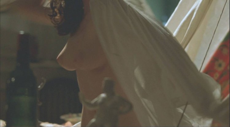 Dreamers 2003 Eva Green breasts