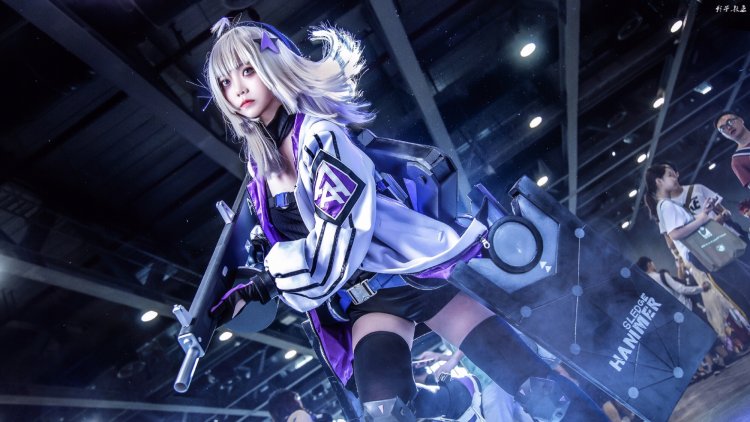 Girl cosplay