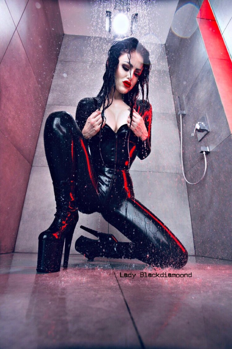 Domina Kate