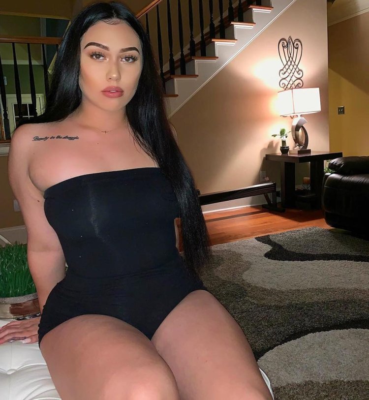 Goddess Shar Curvage 2020 feed