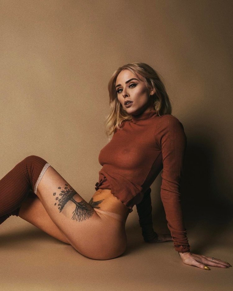 Alysha Nett photo shoot naked