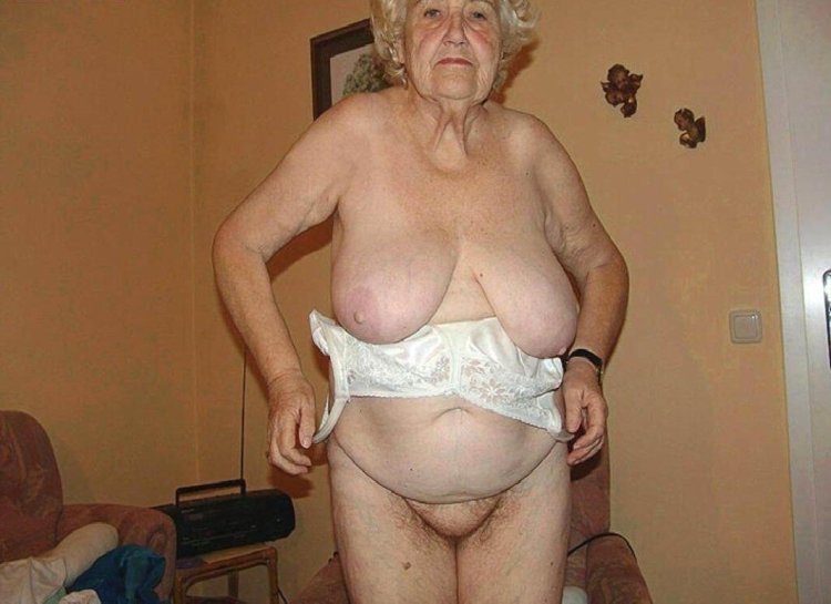 Photo shoots of naked old women