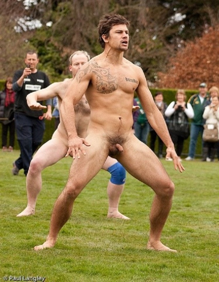 Men football players naked without panties