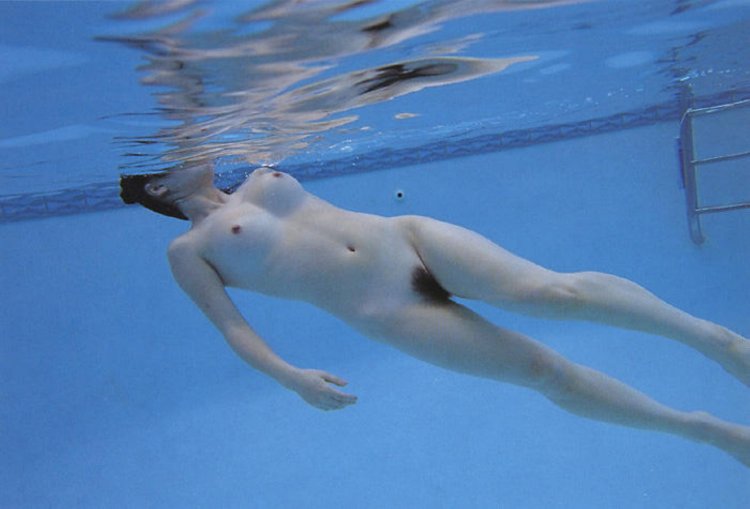 Girls swim naked