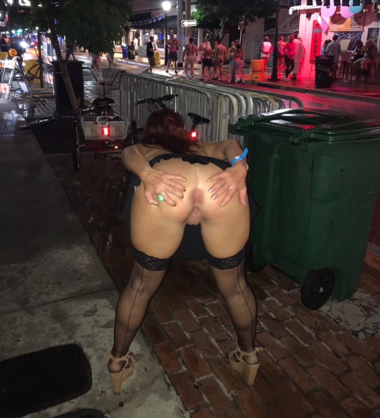 Fantasy fest without panties