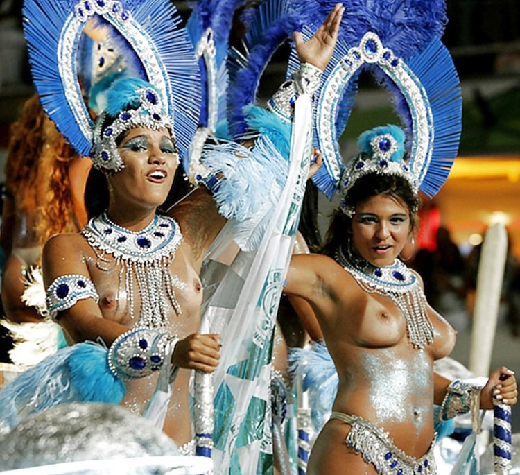 Carnival in Rio de Janeiro naked