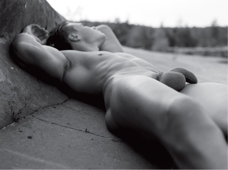 Naked men blackly white