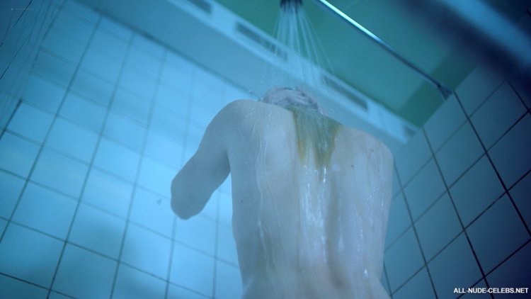 Sophie Turner Bed Scene