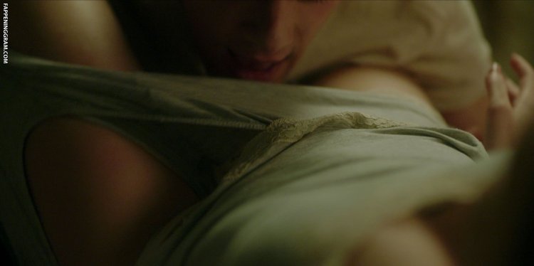 Esther exposito boobs