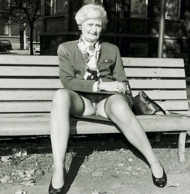 Old Germans without panties