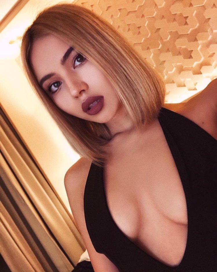 Ksenia Delhi before