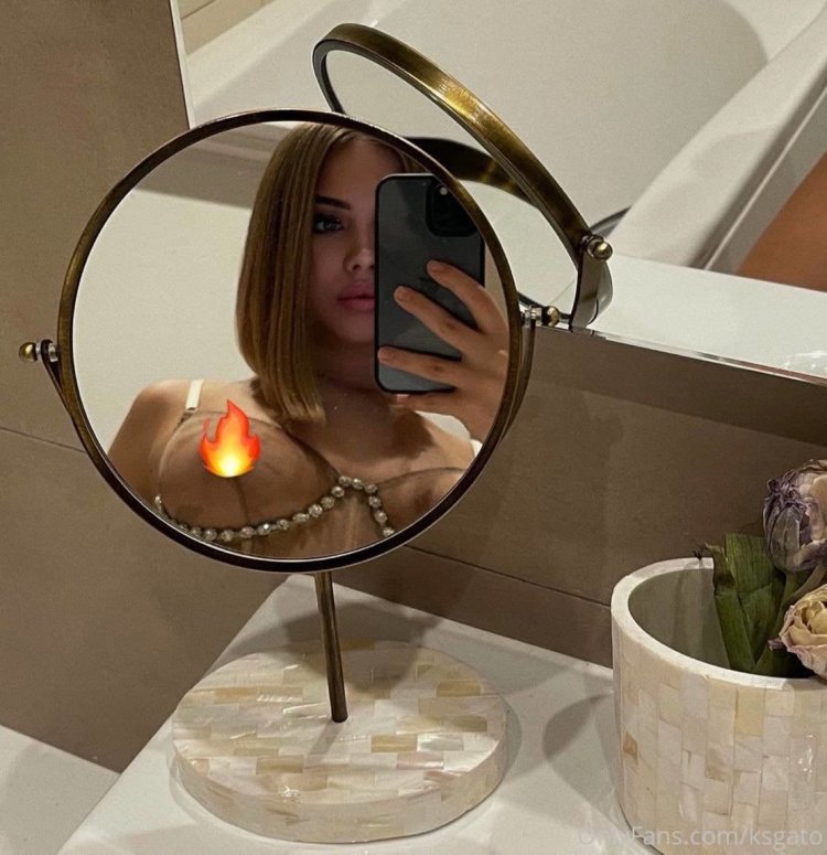 Ksenia Ivanovo Gato