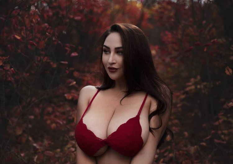 Louisa khovanski without swimsuit naked