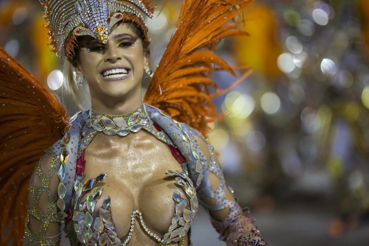 Andrea Martins Brazili Carnival Naked
