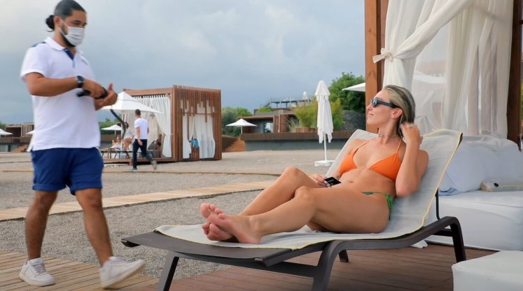 Anastasia Ivleeva legs