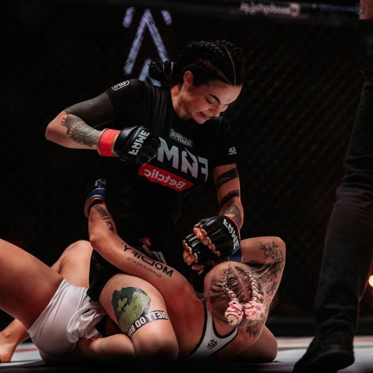UFC Camille Smoguletsk