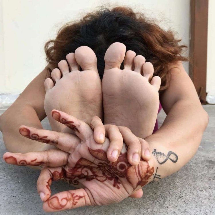 Natasha Noelle is completely naked