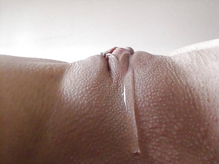 Hot and Wet Girl Naked Pussy Ass show naked