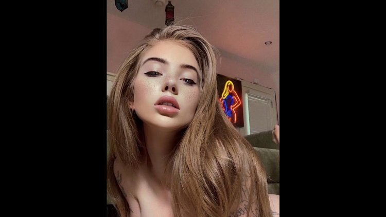 Diana Dits Hot