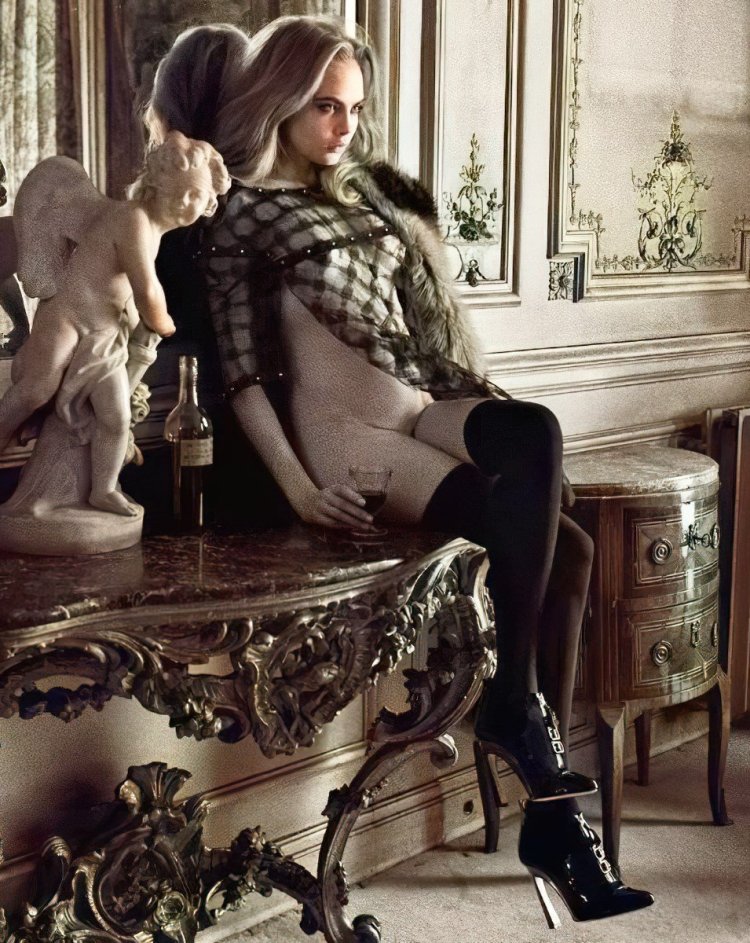 Cara Delevingne 18 Cara Delevingne 18