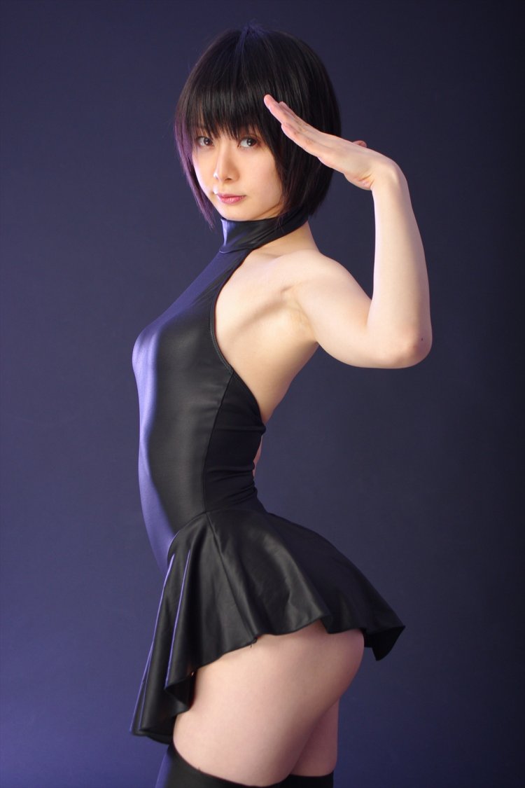 Model Iiniku Ushijima