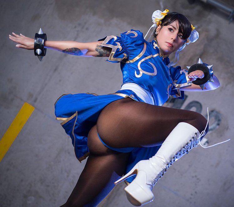 Chun whether Street Fighter cosplay