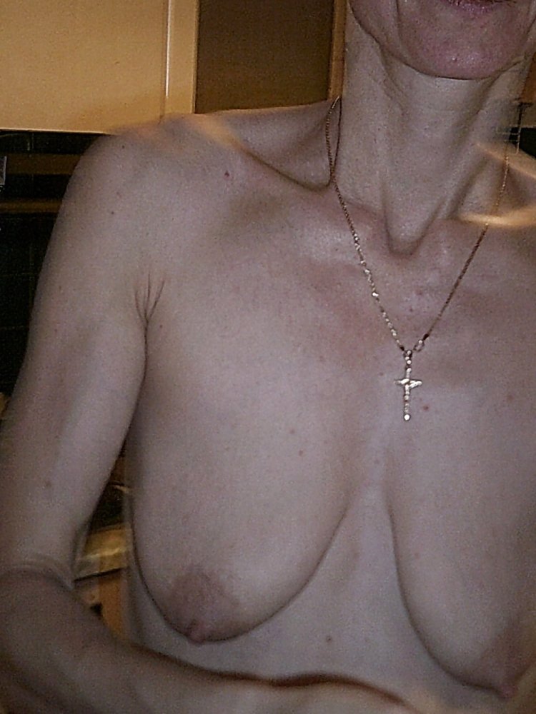Small Saggy Juog Girl Empty Long Deflated Tits