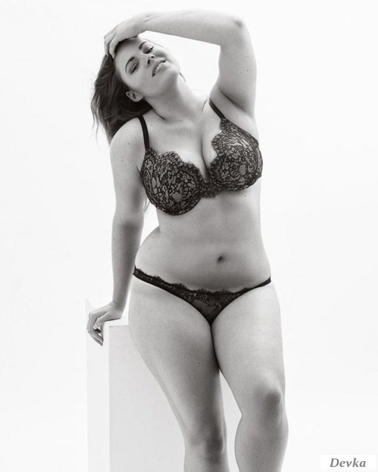 Vivienne Rose plus sazponoporno