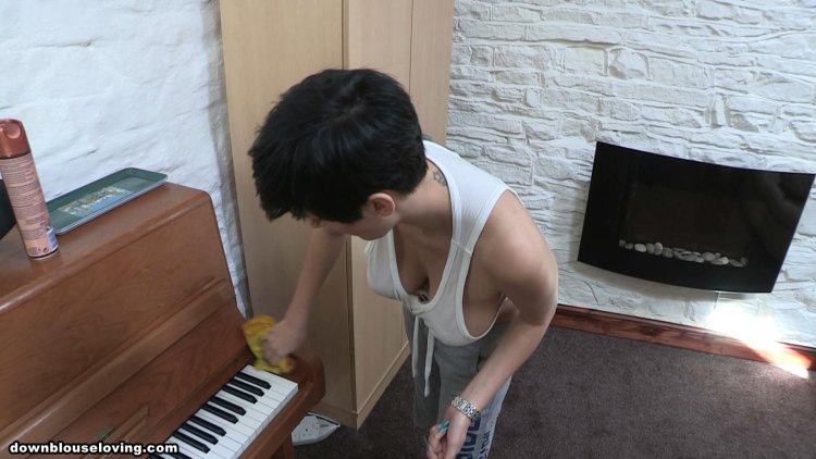 Downblouseloving piano