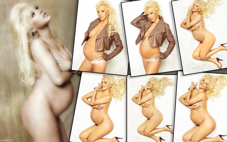Christina Aguilera boobs