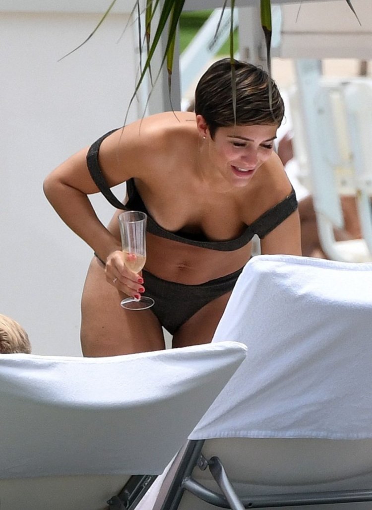 Frankie Bridge Photo 2019
