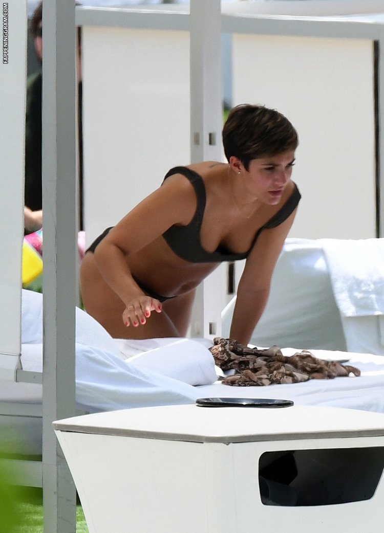 Frankie B Hot