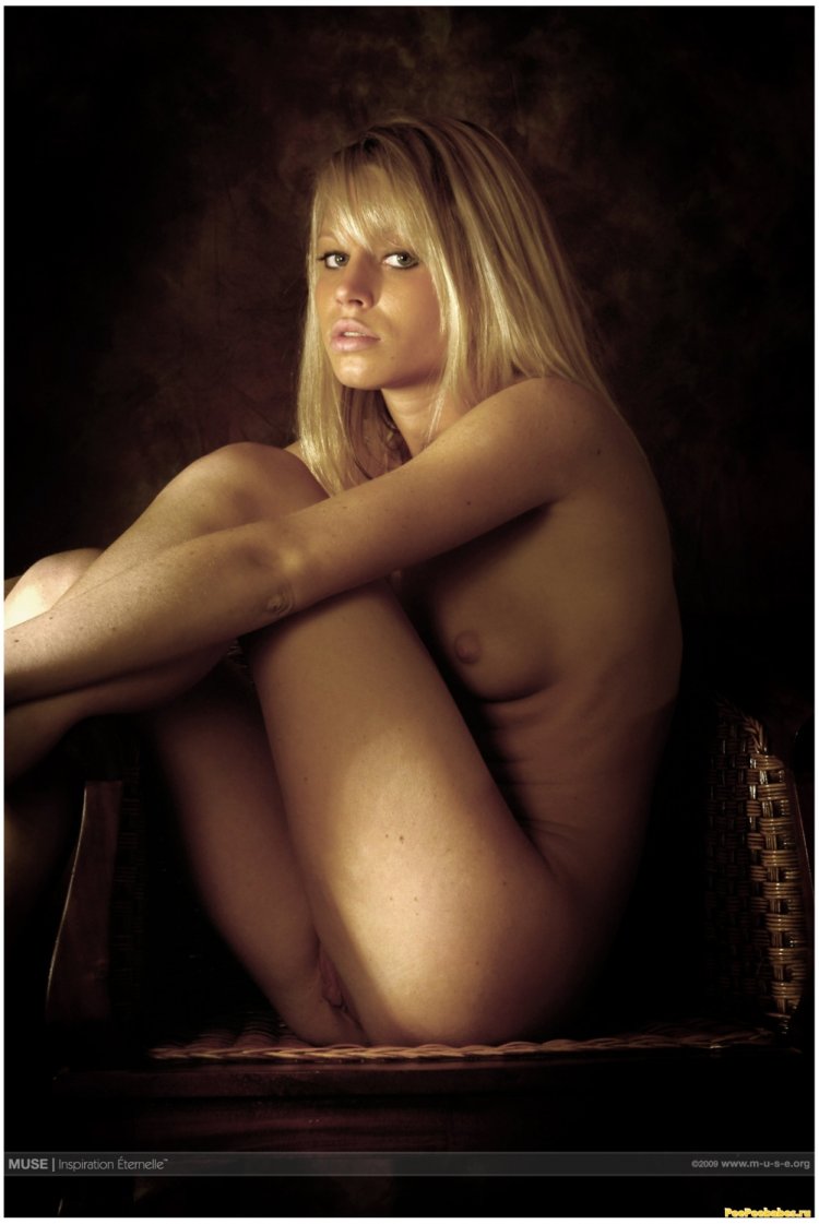 Naked Gwyneth Paltrow in films