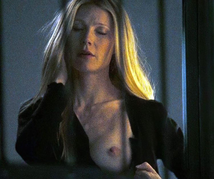 Naked Gwyneth Paltrow naked
