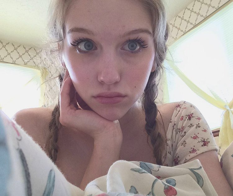 HANNAH HALLYSEM