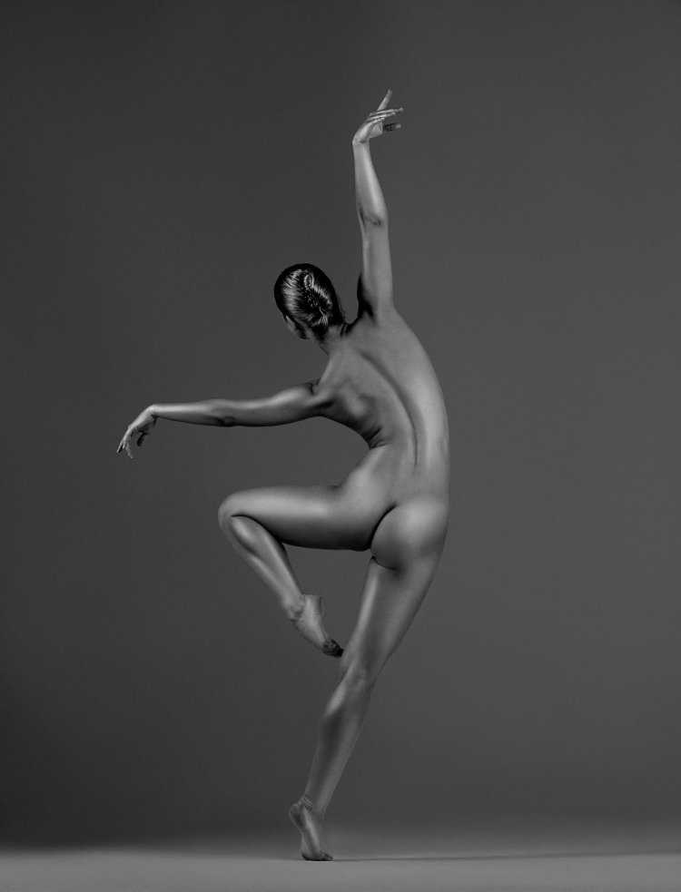 Girls dance naked