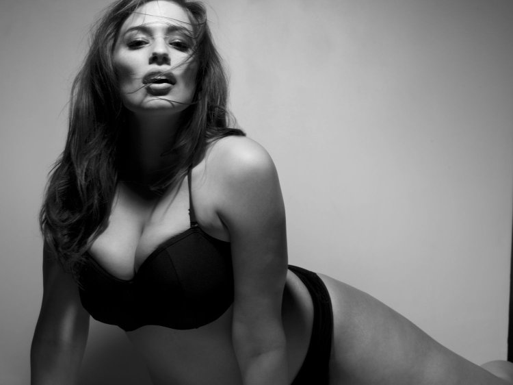 Ashley Graham ChB