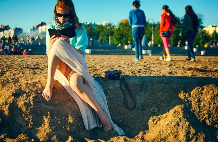 The young naturalist undressed
